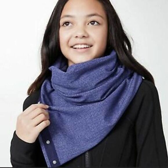 NWT Ivivva Village Chill Scarf - Picture 1 of 2